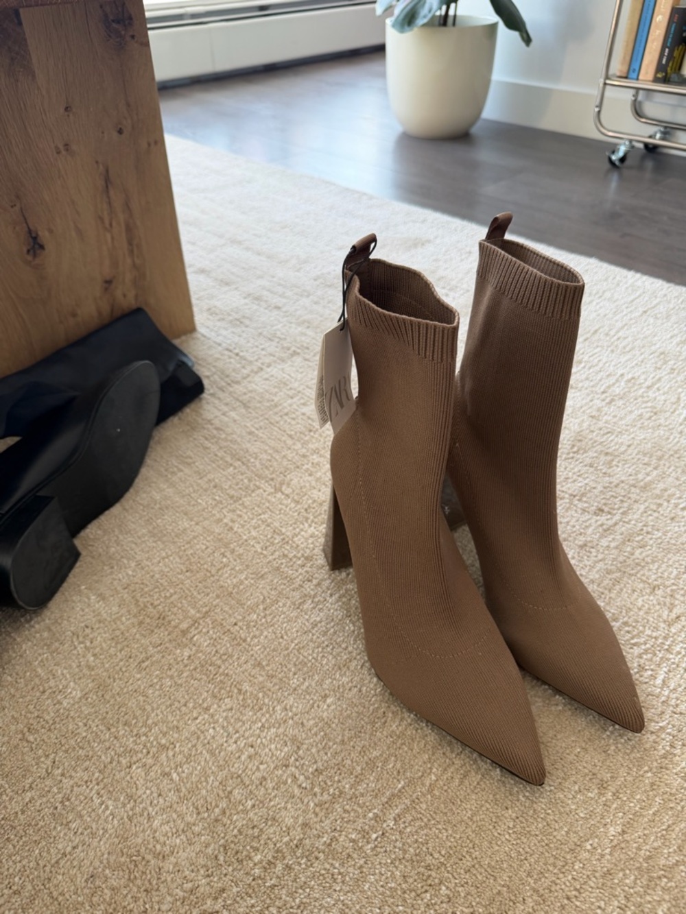 Zara Brown Stretch-Knit Pointed Sock Boot with Block Heel - Picture 3 of 3